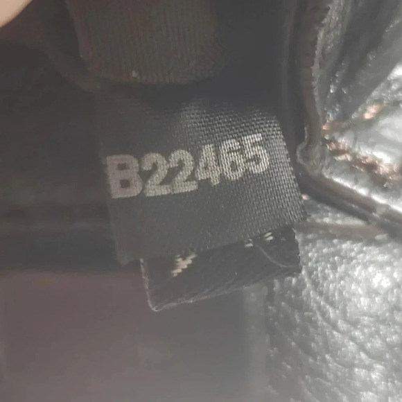 Cole Haan Womans Black  Mini Leather Clutch. - Picture 8 of 13